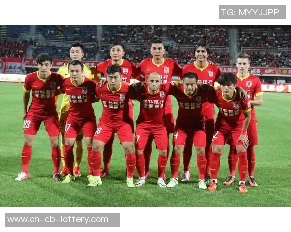 长春亚泰足球队奋勇拼搏展现团队精神助力中国足球崛起之路